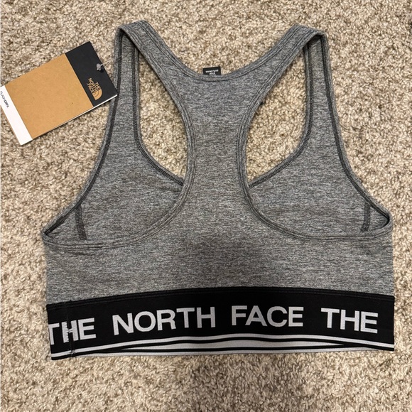 North face women’s sports bra grey black medium NWT - Picture 3 of 3